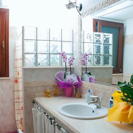 Il Vecchioliveto Di Ornella Alojamento de Acomodação e Pequeno-almoço 3*