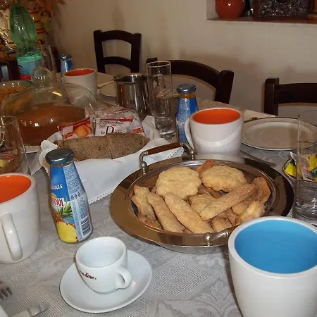 Bed & Breakfast Il Vecchioliveto Di Ornella 3*