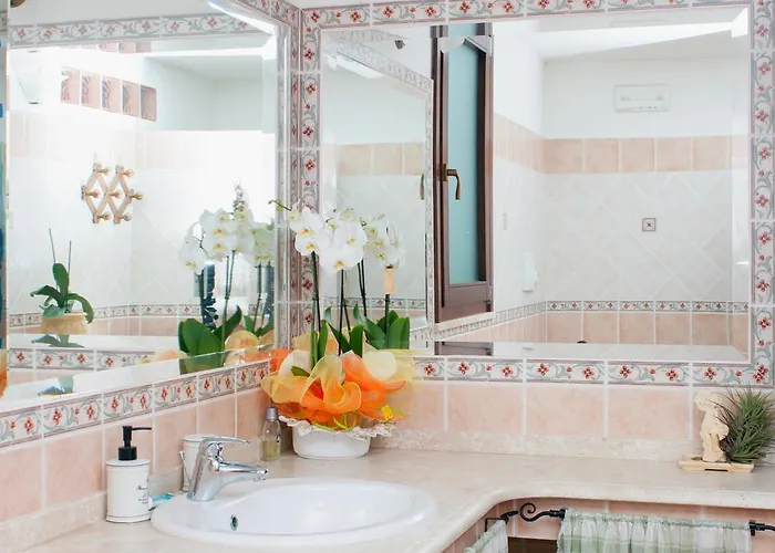 奥尔内拉维奇里维托酒店 住宿加早餐酒店 Marrùbiu