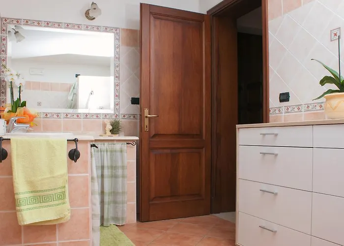 奥尔内拉维奇里维托酒店 住宿加早餐酒店